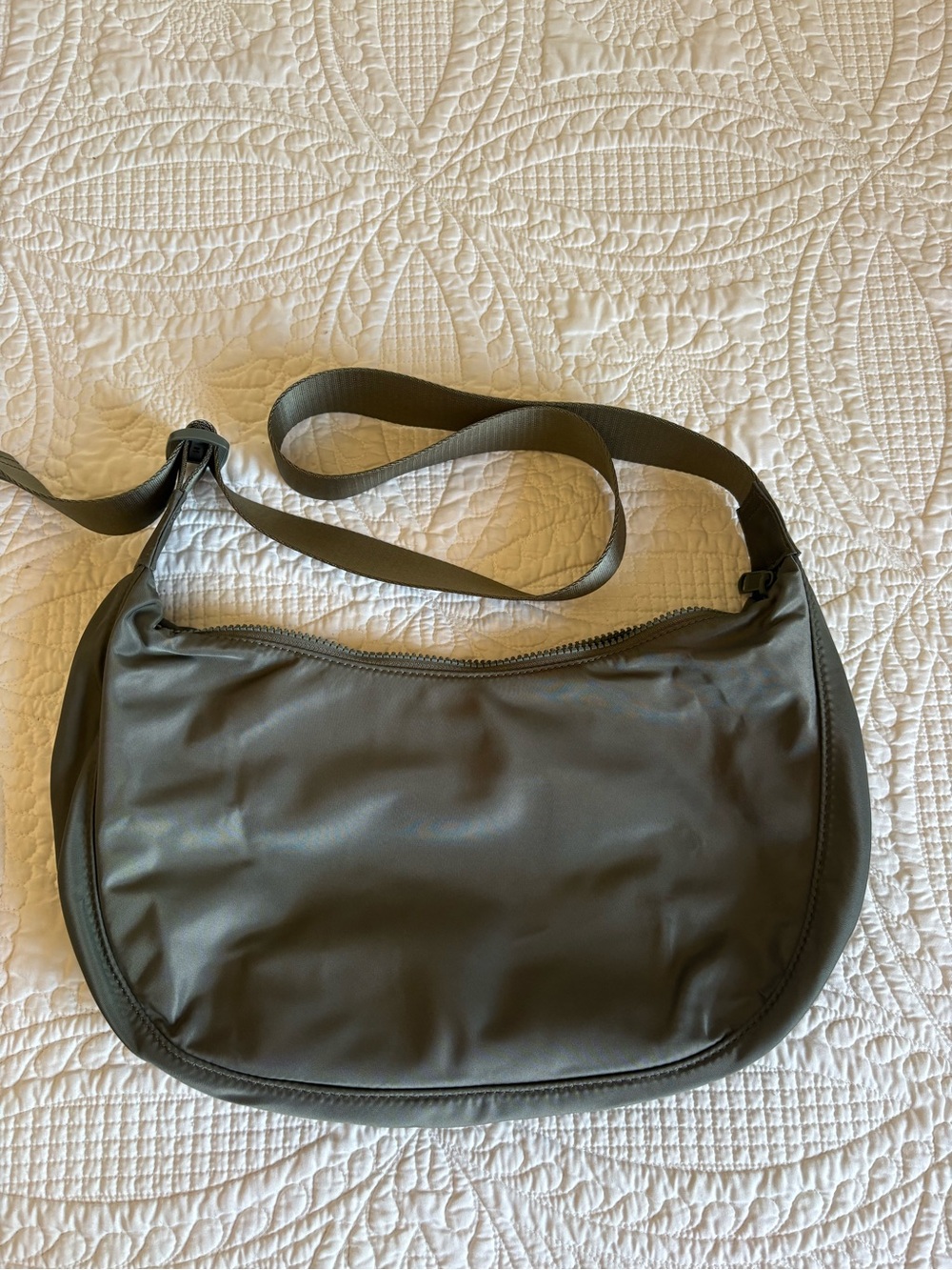 Quince Revive Crescent shoulder bag - Picture 5 of 5